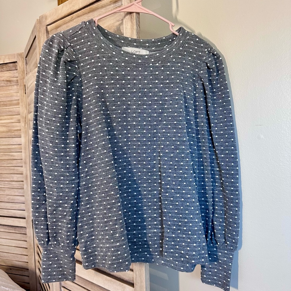 LOFT Gray Polka Dot Long Sleeve Top